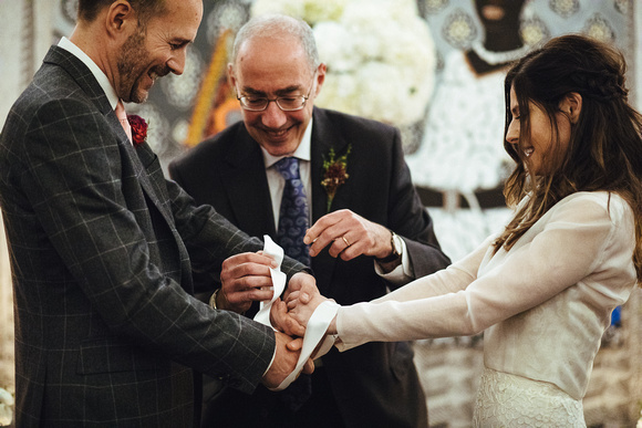 civil celebrant wedding - handfasting ritual